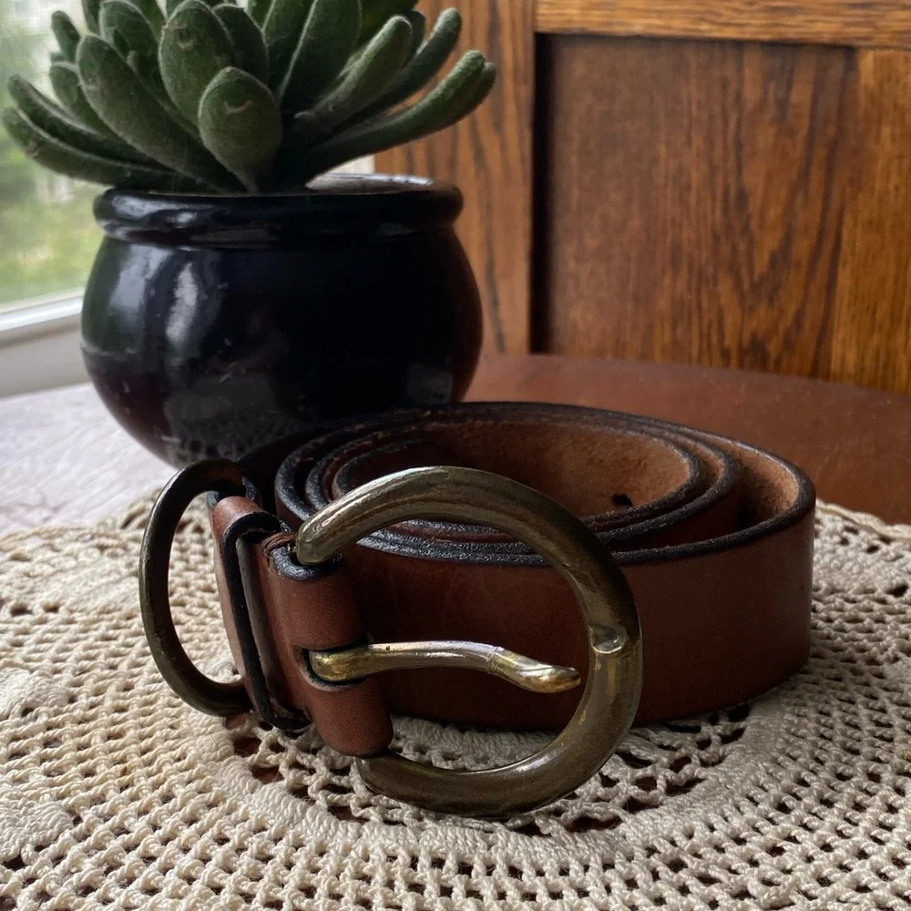 100% Leather Belt Brown with Pewter Buckle 35” inches EUC.